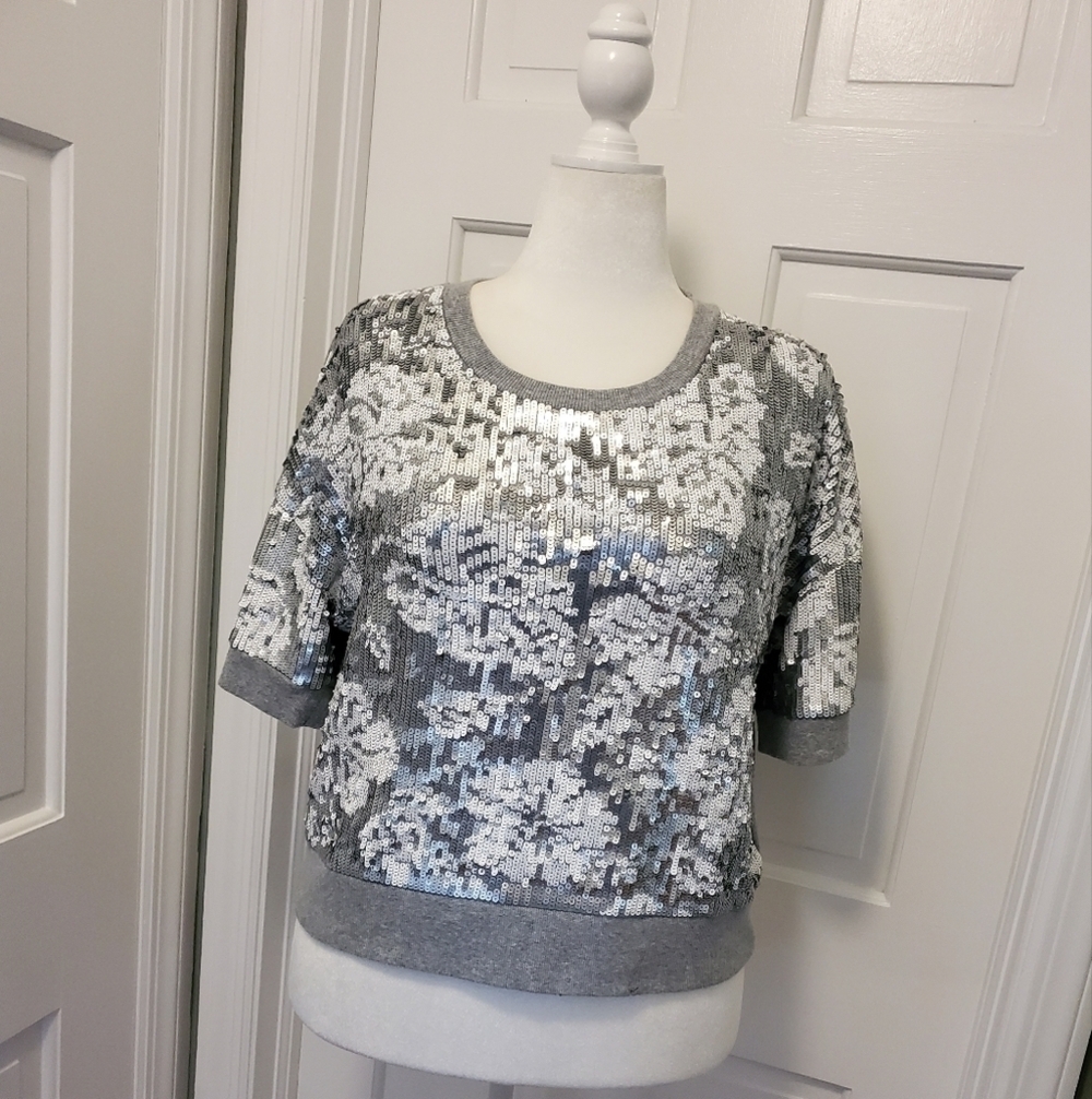 Michael Michael Kors Grey Knit with Floral Sequin Top Size Large, shimmer